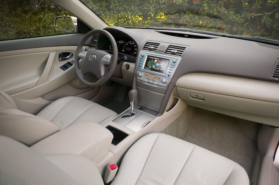 Интерьер Toyota Camry Hybrid 2006 года  (NA) (фото 8 из 62)